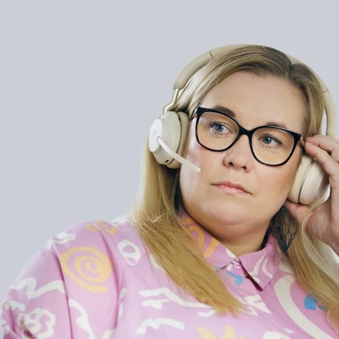 Peluurin ammattilainen antaa apua peliongelmaan.