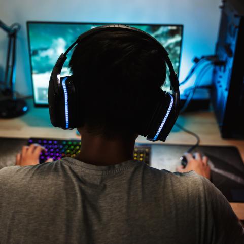 PC pelaaja voi hakea tukea videopelaamisen hallintaan.