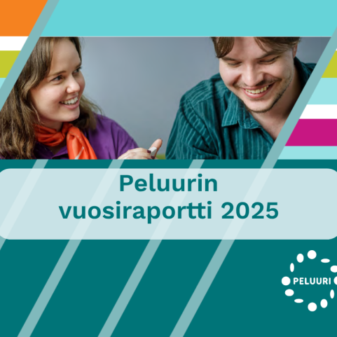 Nainen ja mies hymyilevät. Peluurin vuosiraportti 2025 ja Peluurin logo.